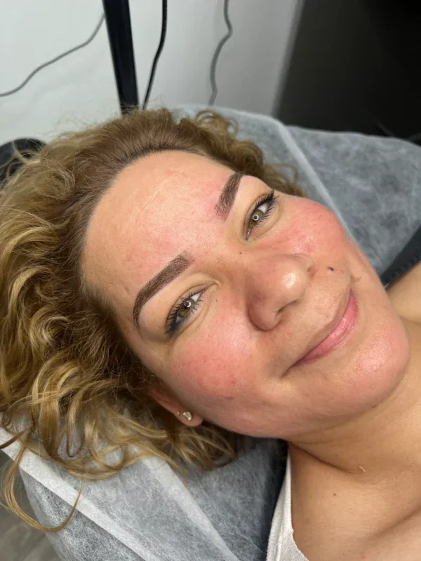 Resultado de microshading de cejas de Cindy Rangel